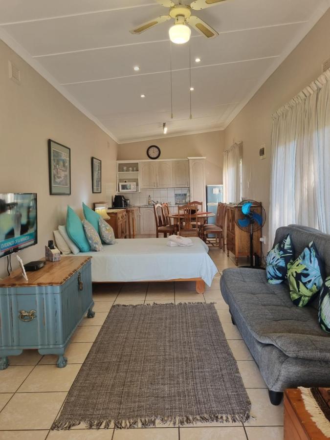 Hotel Eight Palms Port Edward Zewnętrze zdjęcie